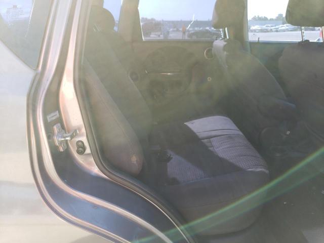 KL1TD66658B084291 - 2008 CHEVROLET AVEO BASE GRAY photo 10