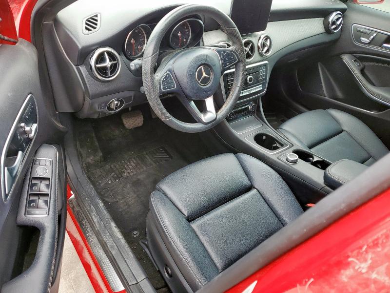 WDCTG4EBXKJ615138 - 2019 MERCEDES-BENZ GLA 250 Rojo foto 8