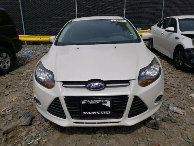 1FADP3N23EL195208 - 2014 FORD FOCUS TITANIUM WHITE photo 5