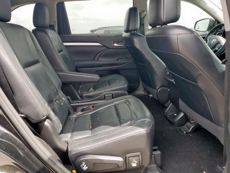 5TDKKRFH1GS152901 - 2016 TOYOTA HIGHLANDER XLE 黑色 照片 11