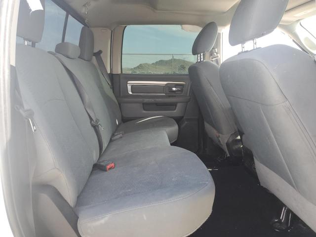 3C6UR5DL9JG218354 - 2018 RAM 2500 SLT თეთრი ფოტო 10