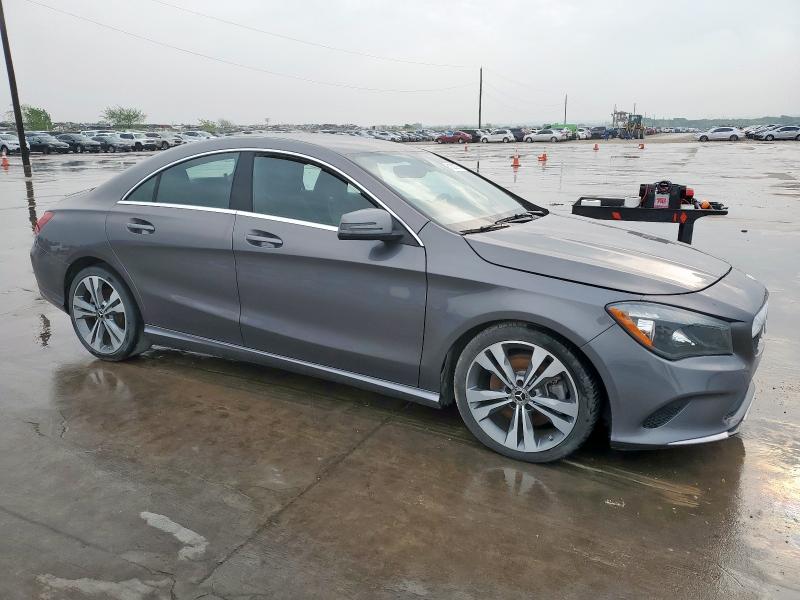 WDDSJ4EB8JN527222 - 2018 MERCEDES-BENZ CLA 250 ნაცრისფერი ფოტო 4