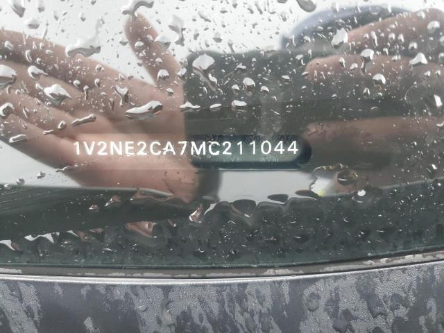 1V2NE2CA7MC211044 - 2021 VOLKSWAGEN ATLAS CROS SE GRAY photo 13