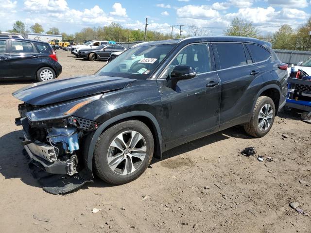 2021 TOYOTA HIGHLANDER XLE, 