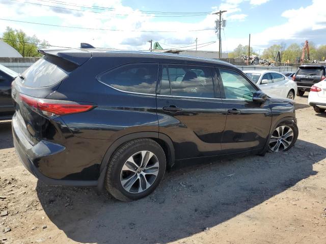 5TDGZRBHXMS116403 - 2021 TOYOTA HIGHLANDER XLE BLACK photo 3