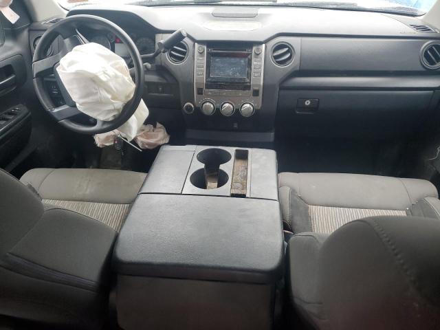 5TFUM5F14HX072034 - 2017 TOYOTA TUNDRA DOUBLE CAB SR/SR5 WHITE photo 8