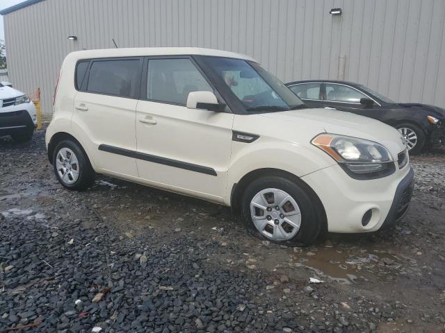 KNDJT2A54D7511287 - 2013 KIA SOUL CREAM photo 4