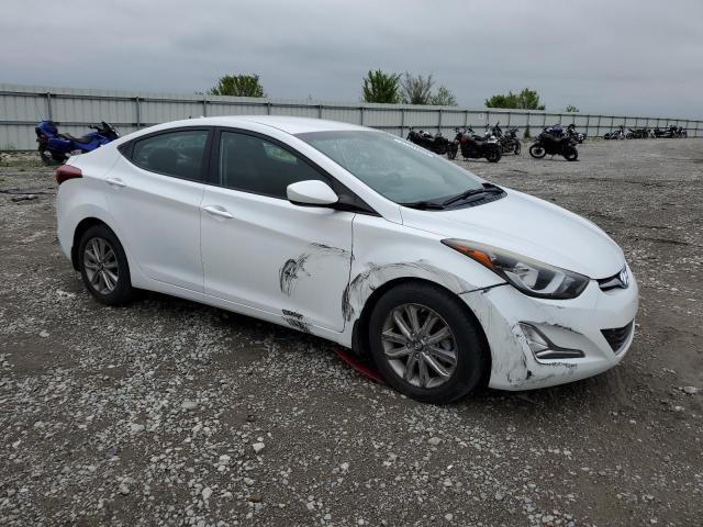 5NPDH4AEXFH624752 - 2015 HYUNDAI ELANTRA SE WHITE photo 4