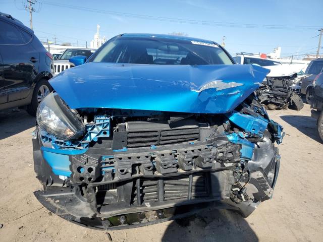 1FADP3FE7GL371821 - 2016 FORD FOCUS SE BLUE photo 5