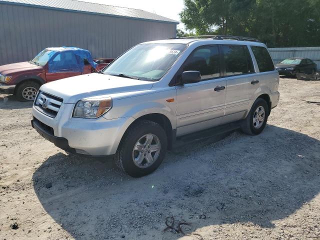 5FNYF28177B000308 - 2007 HONDA PILOT LX SILVER photo 1