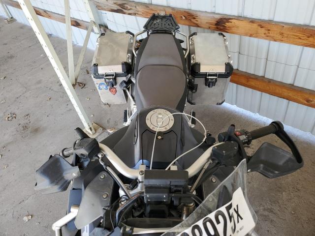 WB10A1203GZ666577 - 2016 BMW R1200 GS ADVENTURE SILVER photo 5