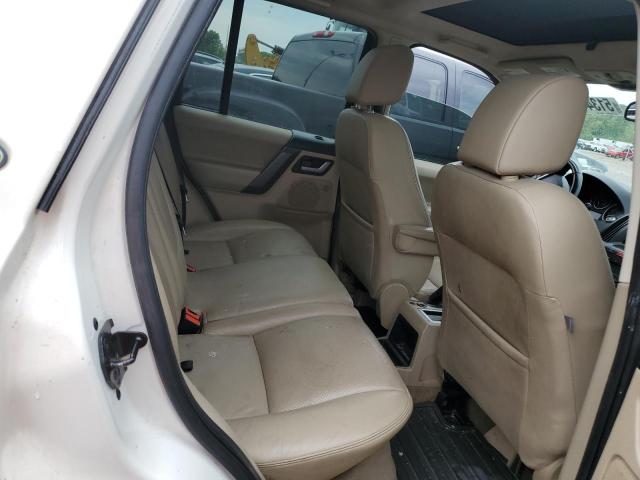 SALFT2BN5AH206187 - 2010 LAND ROVER LR2 HSE TECHNOLOGY WHITE photo 11