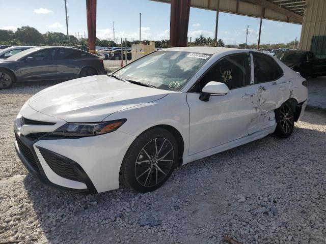 4T1T11AK9RU845026 - 2024 TOYOTA CAMRY SE NIGHT SHADE WHITE photo 1