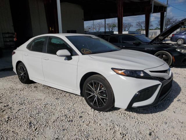 4T1T11AK9RU845026 - 2024 TOYOTA CAMRY SE NIGHT SHADE WHITE photo 4