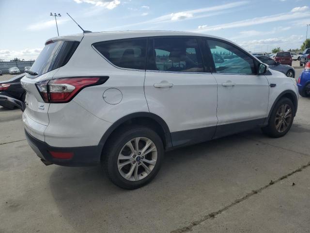 1FMCU0GD7HUE37858 - 2017 FORD ESCAPE SE WHITE photo 3