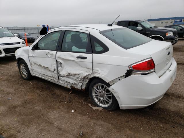 1FAHP35N08W151827 - 2008 FORD FOCUS SE WHITE photo 2