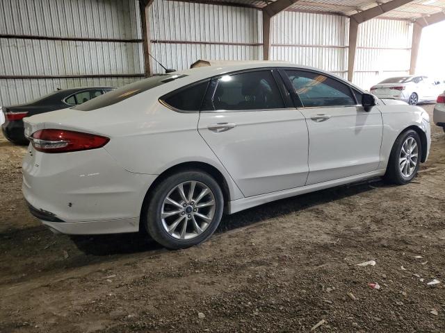 3FA6P0H79HR202196 - 2017 FORD FUSION SE WHITE photo 3