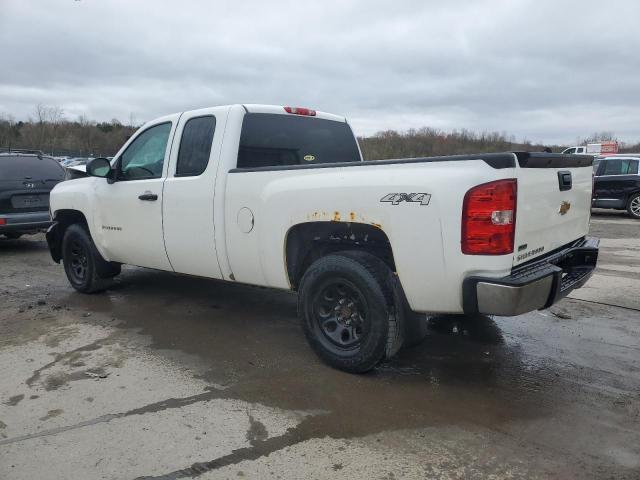 1GCRKPEA1CZ251461 - 2012 CHEVROLET SILVERADO K1500 WHITE photo 2