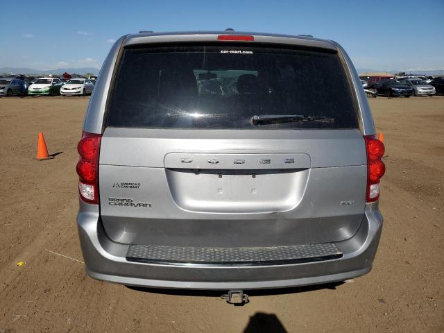 2C4RDGBG9JR202762 - 2018 DODGE GRAND CARA SE SILVER photo 6