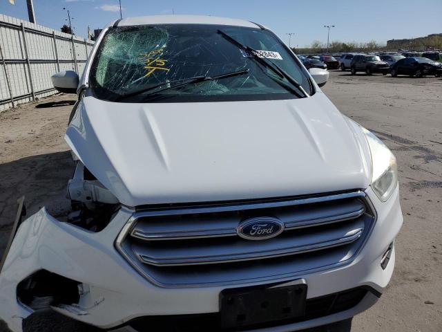 1FMCU9GD8HUD43508 - 2017 FORD ESCAPE SE WHITE photo 5