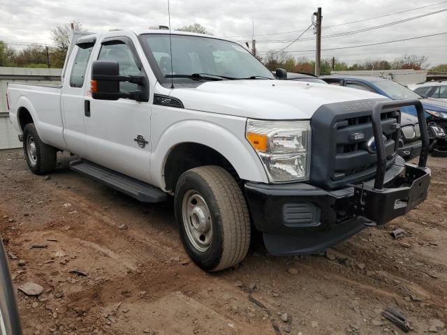 1FT8X3BT4BEB40808 - 2011 FORD F350 SUPER DUTY WHITE photo 4