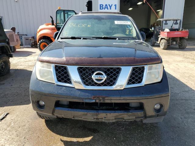 5N1AR18W35C784300 - 2005 NISSAN PATHFINDER LE BLACK photo 5