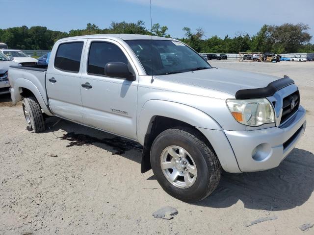 3TMJU62N58M053502 - 2008 TOYOTA TACOMA DOUBLE CAB PRERUNNER SILVER photo 4