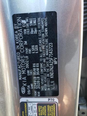 KNDJN2A25F7143723 - 2015 KIA SOUL GRAY photo 13