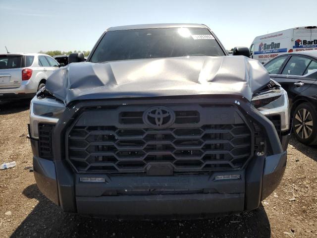 5TFLA5EC0PX010989 - 2023 TOYOTA TUNDRA CREWMAX SR5 GRAY photo 5