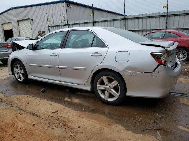 4T1BF1FK6EU450897 - 2014 TOYOTA CAMRY L SILVER photo 2