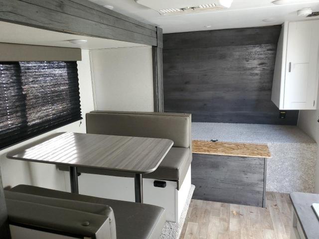 4YDTH1G14NW246707 - 2022 KEYSTONE SPRINTER WHITE photo 5