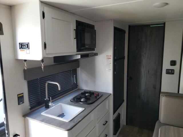 4YDTH1G14NW246707 - 2022 KEYSTONE SPRINTER WHITE photo 6