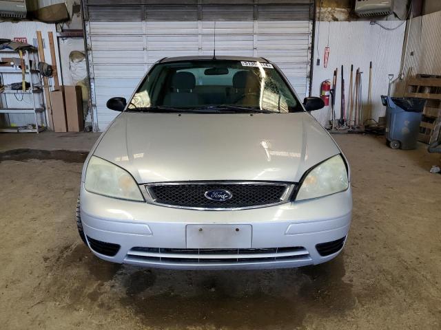 1FAFP34N55W315299 - 2005 FORD FOCUS ZX4 GRAY photo 5