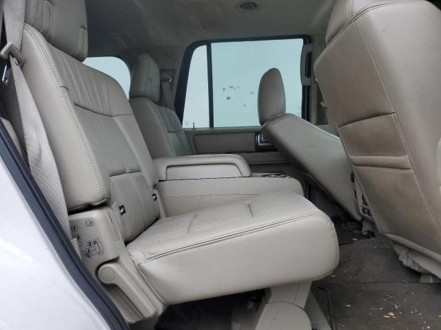 5LMJJ2J51BEJ04504 - 2011 LINCOLN NAVIGATOR 白色 照片 11