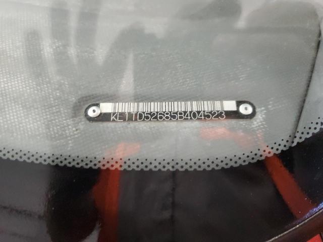 KL1TD52685B404523 - 2005 CHEVROLET AVEO BASE Bordo foto 12