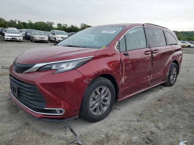 2022 TOYOTA SIENNA XLE, 