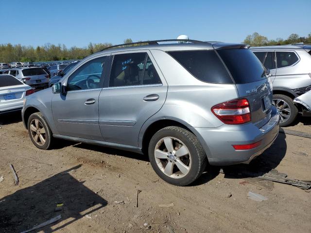 4JGBB8GB3BA724427 - 2011 MERCEDES-BENZ ML 350 4MATIC SILVER photo 2