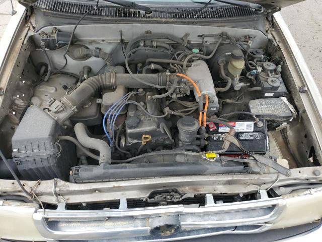 4TANL42N2YZ608327 - 2000 TOYOTA TACOMA SILVER photo 11