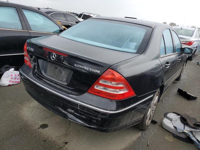 WDBRF40J73F410588 - 2003 MERCEDES-BENZ C 230K SPORT SEDAN BLACK photo 3