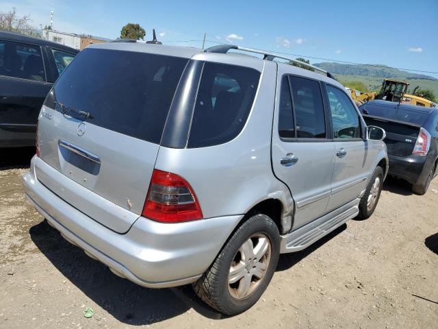 4JGAB57E45A562560 - 2005 MERCEDES-BENZ ML 350 SILVER photo 3