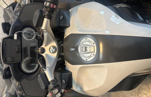 WB10A1304HZ431394 - 2017 BMW R1200 RT WHITE photo 6