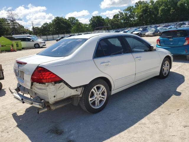 1HGCM56797A211917 - 2007 HONDA ACCORD EX WHITE photo 3