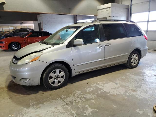 5TDZK22C89S288302 - 2009 TOYOTA SIENNA XLE SILVER photo 1