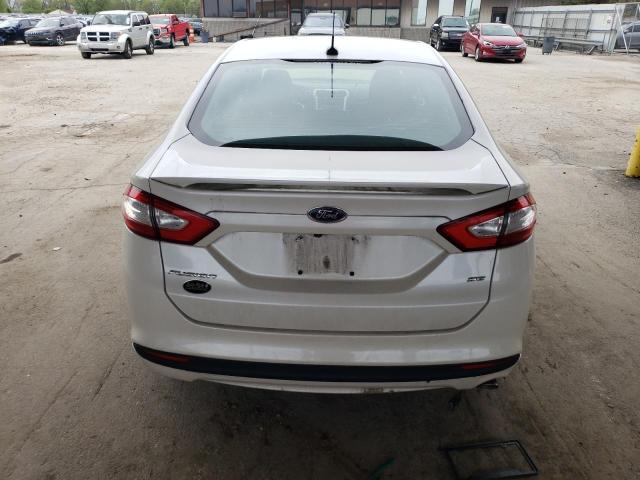 3FA6P0H7XGR161088 - 2016 FORD FUSION SE WHITE photo 6