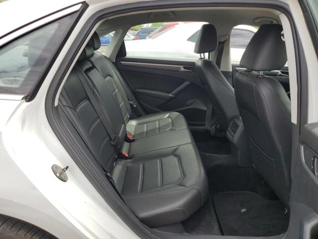 1VWDT7A36HC082687 - 2017 VOLKSWAGEN PASSAT R-LINE Weiß Foto 10