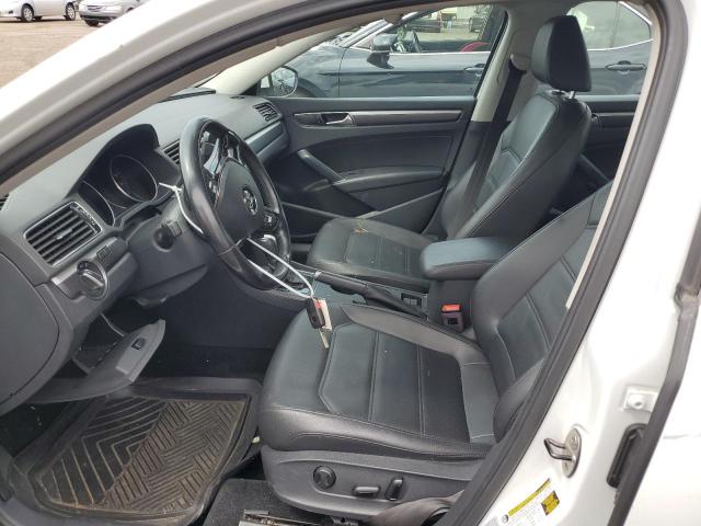 1VWDT7A36HC082687 - 2017 VOLKSWAGEN PASSAT R-LINE Weiß Foto 7