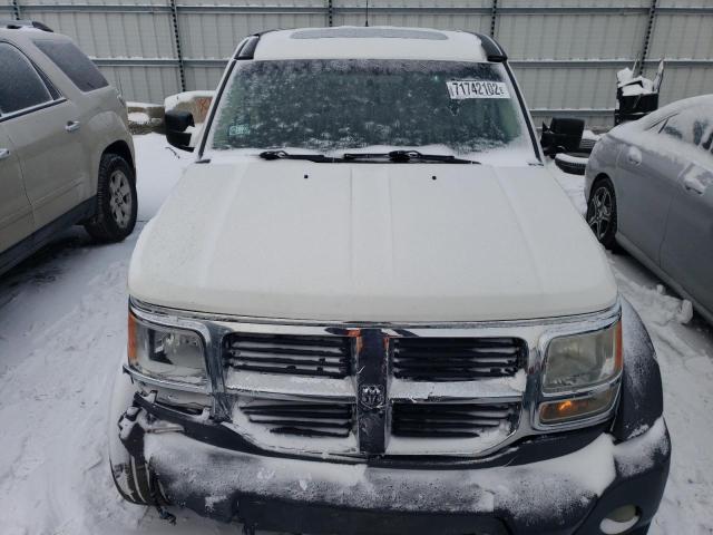 1D8GU28KX7W601574 - 2007 DODGE NITRO SXT WHITE photo 5