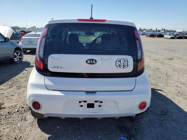 KNDJP3A56K7912251 - 2019 KIA SOUL + WHITE photo 6