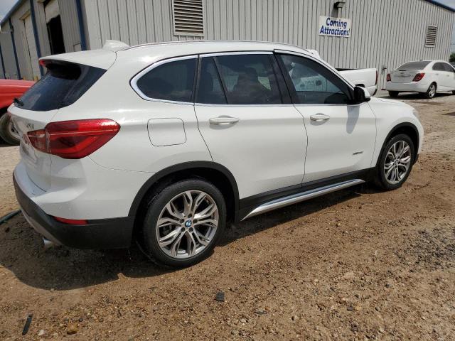 WBXHT3Z38G4A48492 - 2016 BMW X1 XDRIVE28I WHITE photo 3