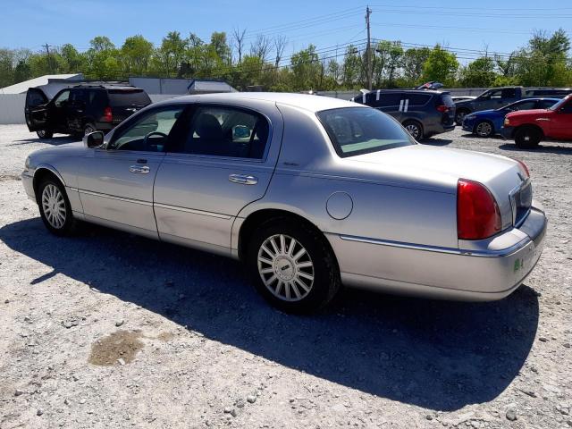 1LNHM81W05Y652355 - 2005 LINCOLN TOWN CAR SIGNATURE SILVER photo 2